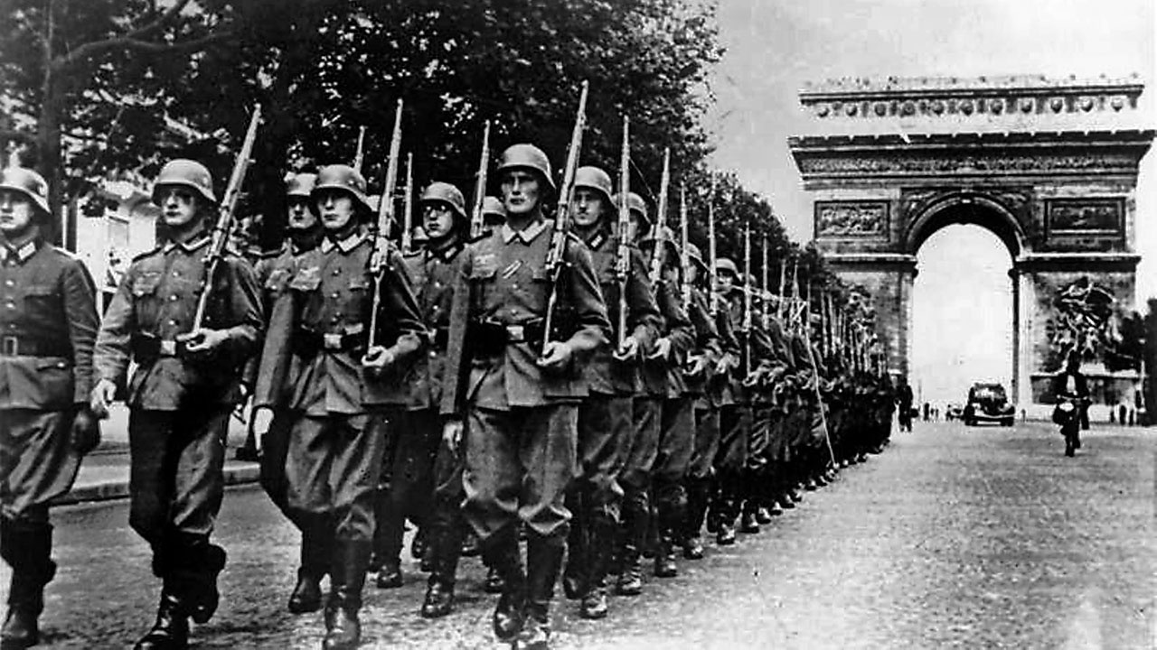 В результате успешного наступления вермахта основные силы французской армии были разгромлены, бежали или сдавались в плен. В июне 1940 года нацистская Германия без боя вошла в Париж.