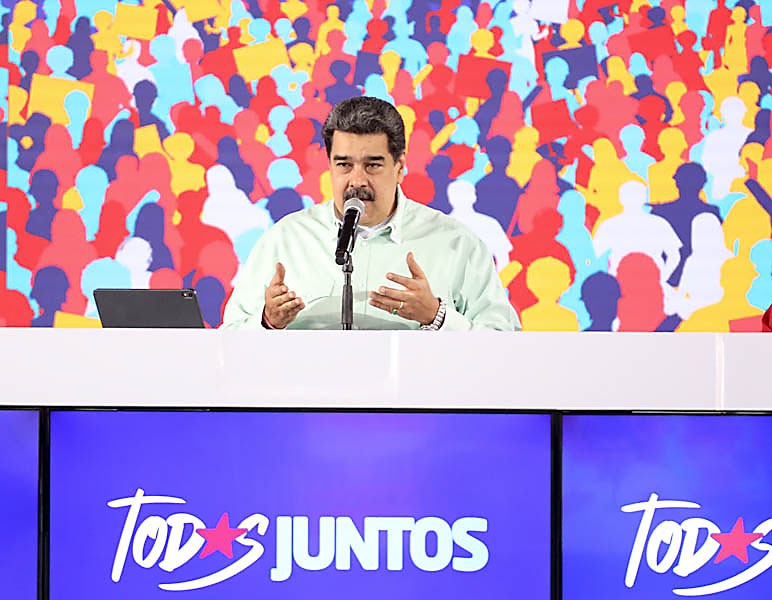 Задача президента Мадуро может заключаться в том, чтобы не поддаться на уловки и не дрогнуть перед угрозами со стороны оппозиции.