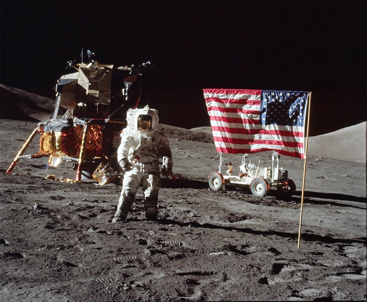 «Аполлон-11» в июле 1969 года совершил посадку на поверхность Луны.
