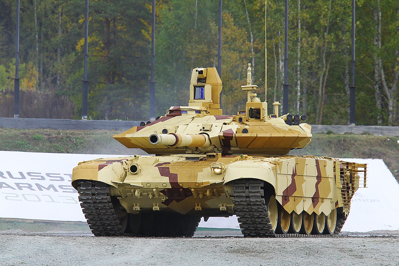 Модернизированные Т-90МС обладают феноменальной надёжностью, высокой защищённостью и манёвренностью.