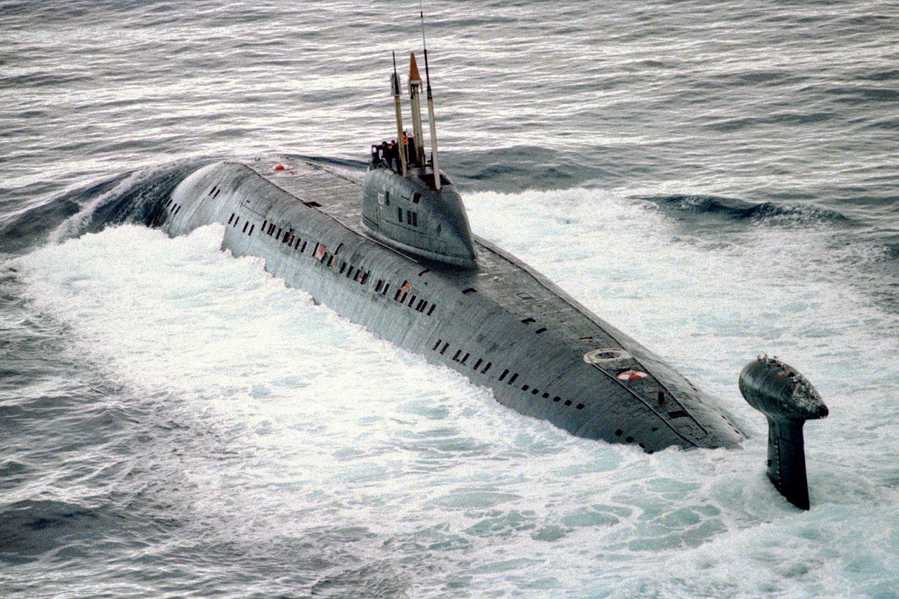B августе 1995 года многоцелевая атомная подводная лодка Северного флота проекта 671 РТМ доставила на Харасавэй продукты и гражданские грузы.