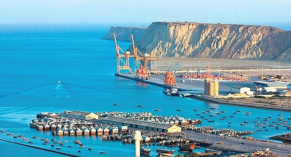 Порт Гвадар, построенный Китаем в 2007 году и являющийся частью китайско-пакистанского экономического коридора стоимостью более 60 миллиардов долларов.