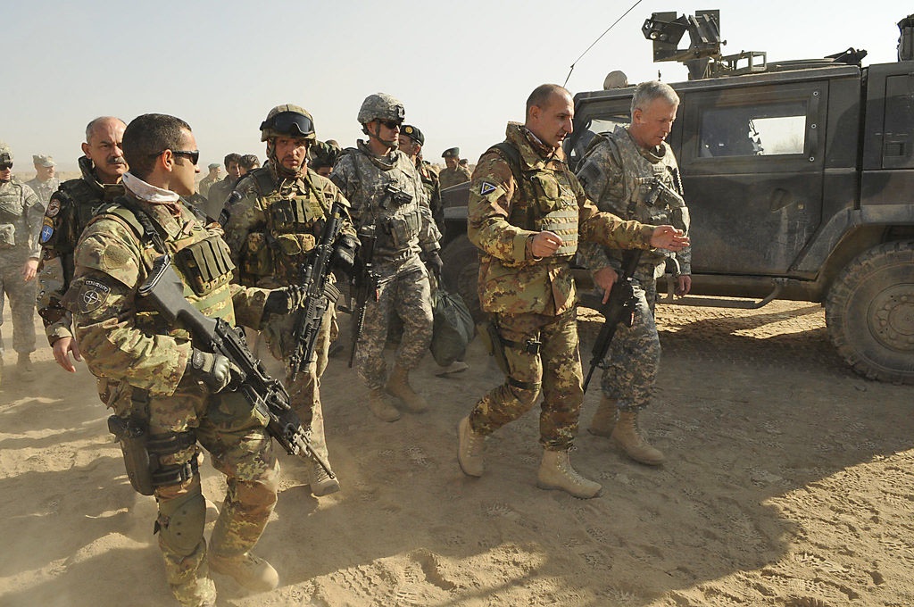 За последние два десятилетия через Афганистан прошли свыше 800 тыс. американских военных и 25 тысяч гражданских лиц.