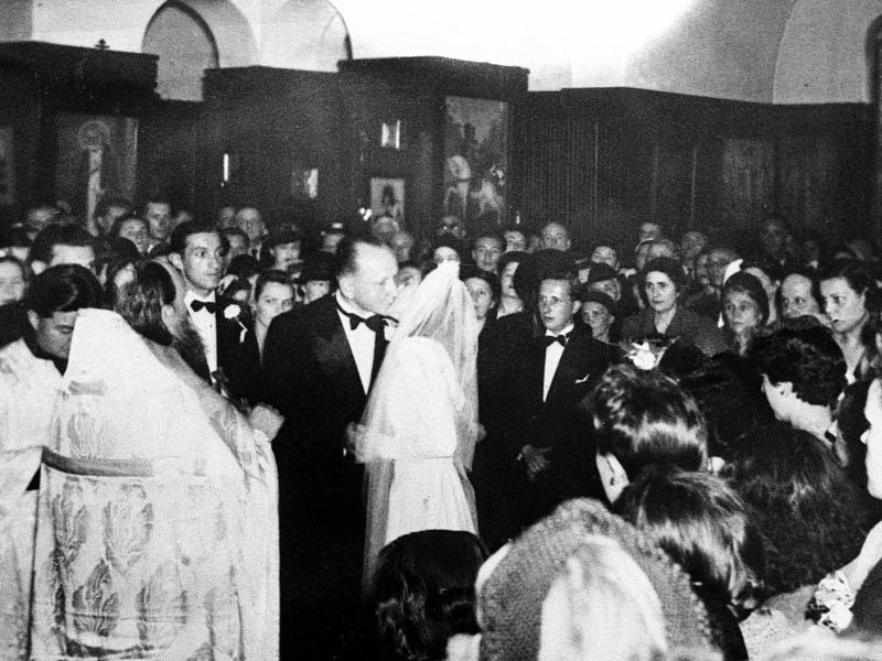 Венчание Александра Вертинского и Лидии Циргвава в Шанхае в мае 1942 года.