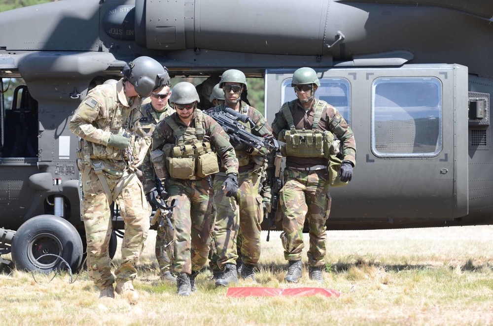 В рамках НАТО уже существует с 2014 года Объединённая оперативная группа повышенной готовности.