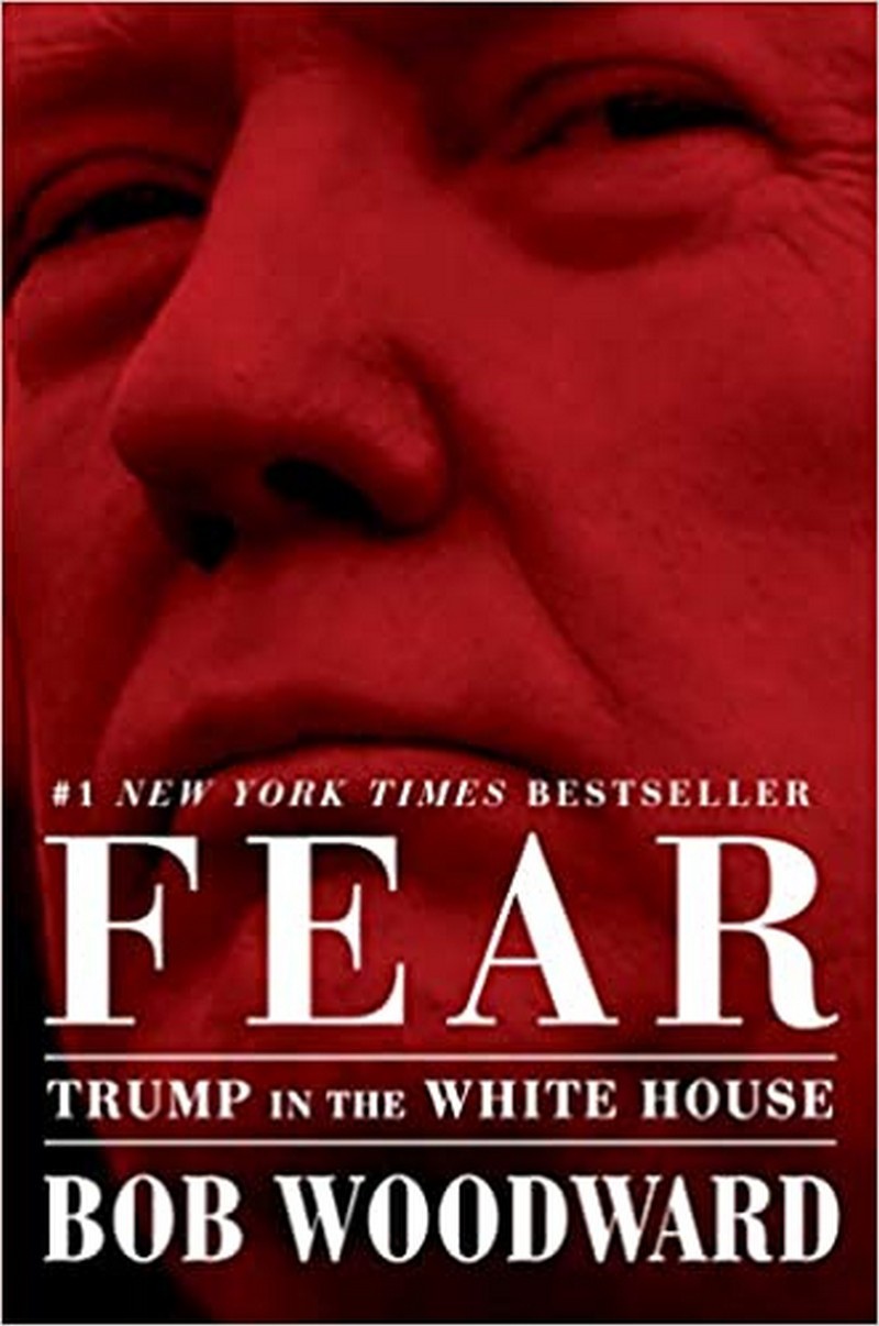 Бестселлер «Страх: Трамп в Белом доме», принадлежащий акулам пера Бобу Вудворду и Роберту Коста.