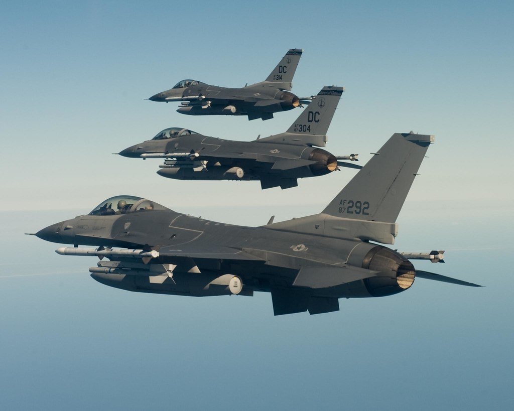 Большое количество списанных истребителей ВВС США F-16C/D Fighting Falcon отправятся не на металлолом, а, предположительно, будут проданы Украине.