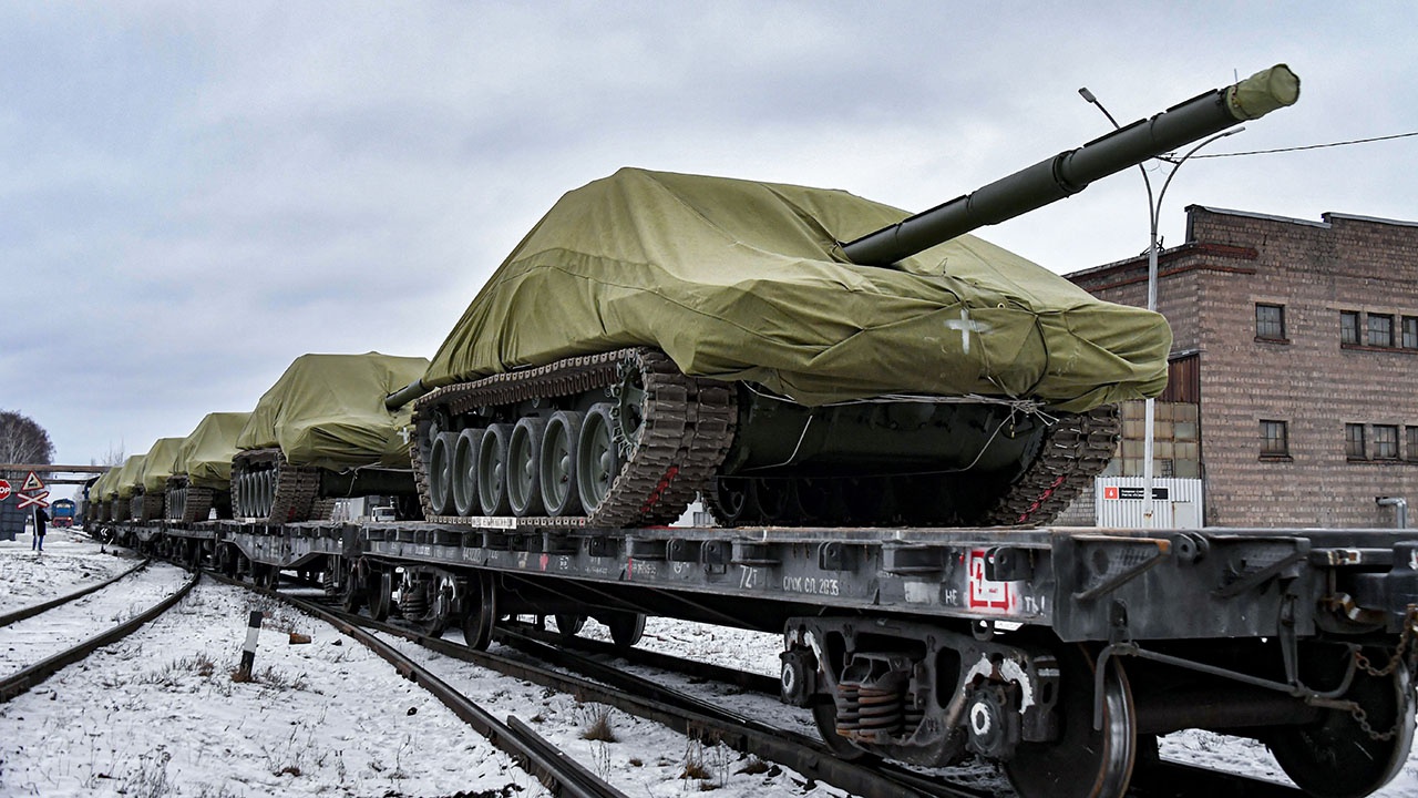 Уралвагонзавод отгрузил Минобороны РФ партию танков Т-72Б3М.