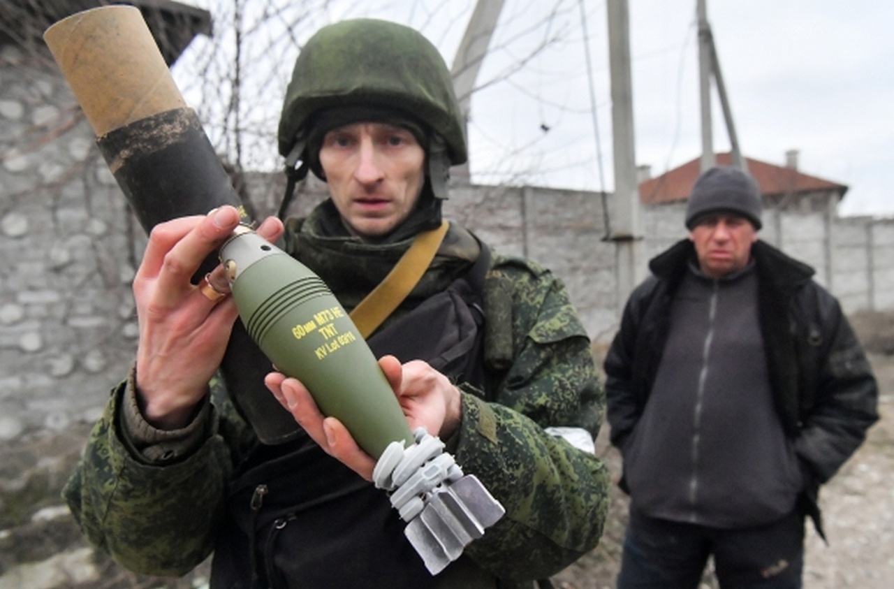 Милиция ДНР ведёт тяжёлые оборонительные бои вокруг Донецка.