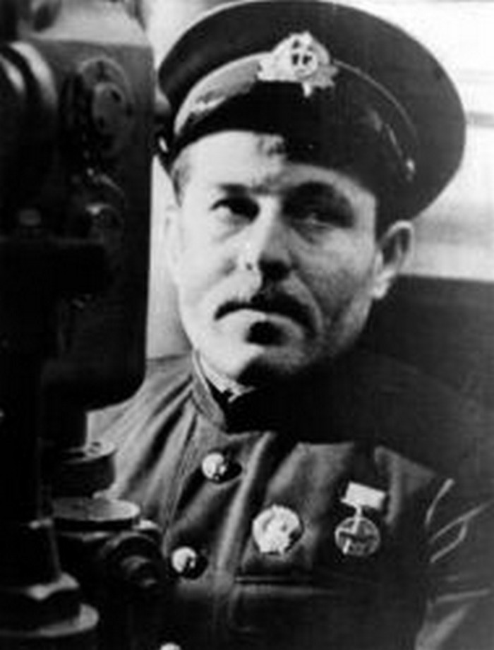 12 мая 1942 года подводная лодка К-23, на которой старшим начальником находился командир 1-го дивизиона бригады Северного флота Магомет Гаджиев, атаковала конвой, а затем вступила в бой с охранявшими суда тремя противолодочными кораблями Кригсмарине.