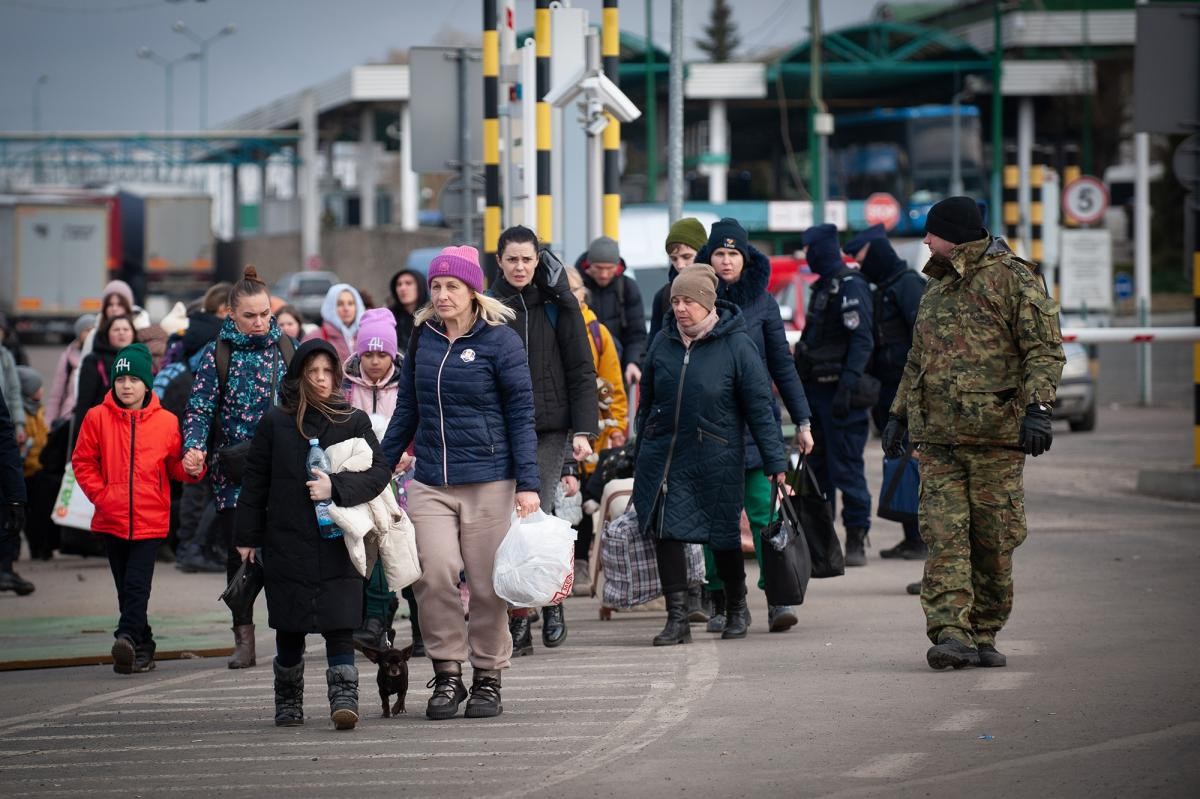 Украинцы лучше негров и азиатов. Сможет ли Европа адаптировать, прокормить и «переварить» миллионы украинских беженцев?