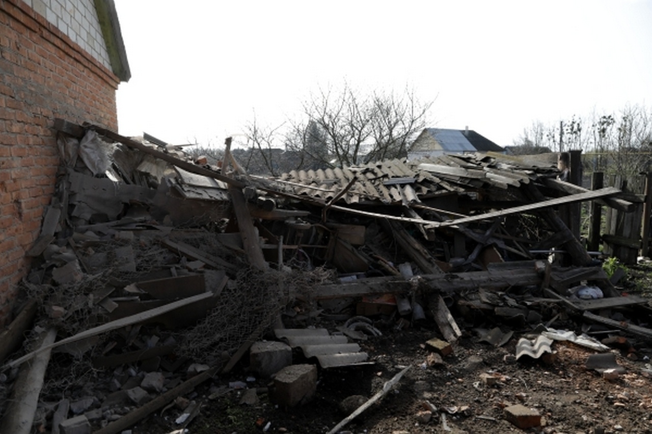 Разрушения в селе Головчино после ВСУ: боевых петухов не было, а мирных ни петухов, ни куриц, ни цыплят не осталось.