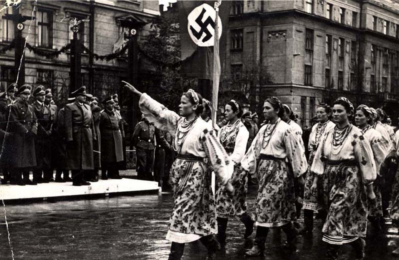 Нацисты использовали западенцев, пока им это было выгодно. Потом украинцев предполагалось «тотально санировать».