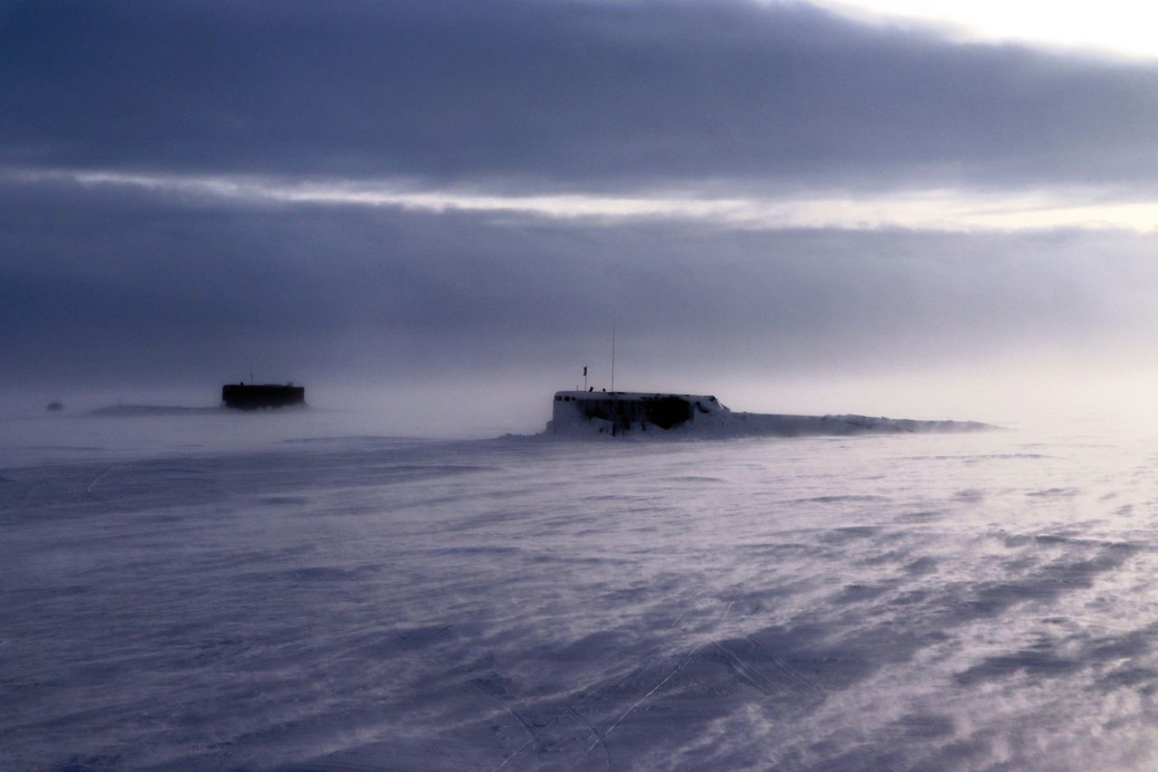 Российские атомные ракетоносцы во льдах.