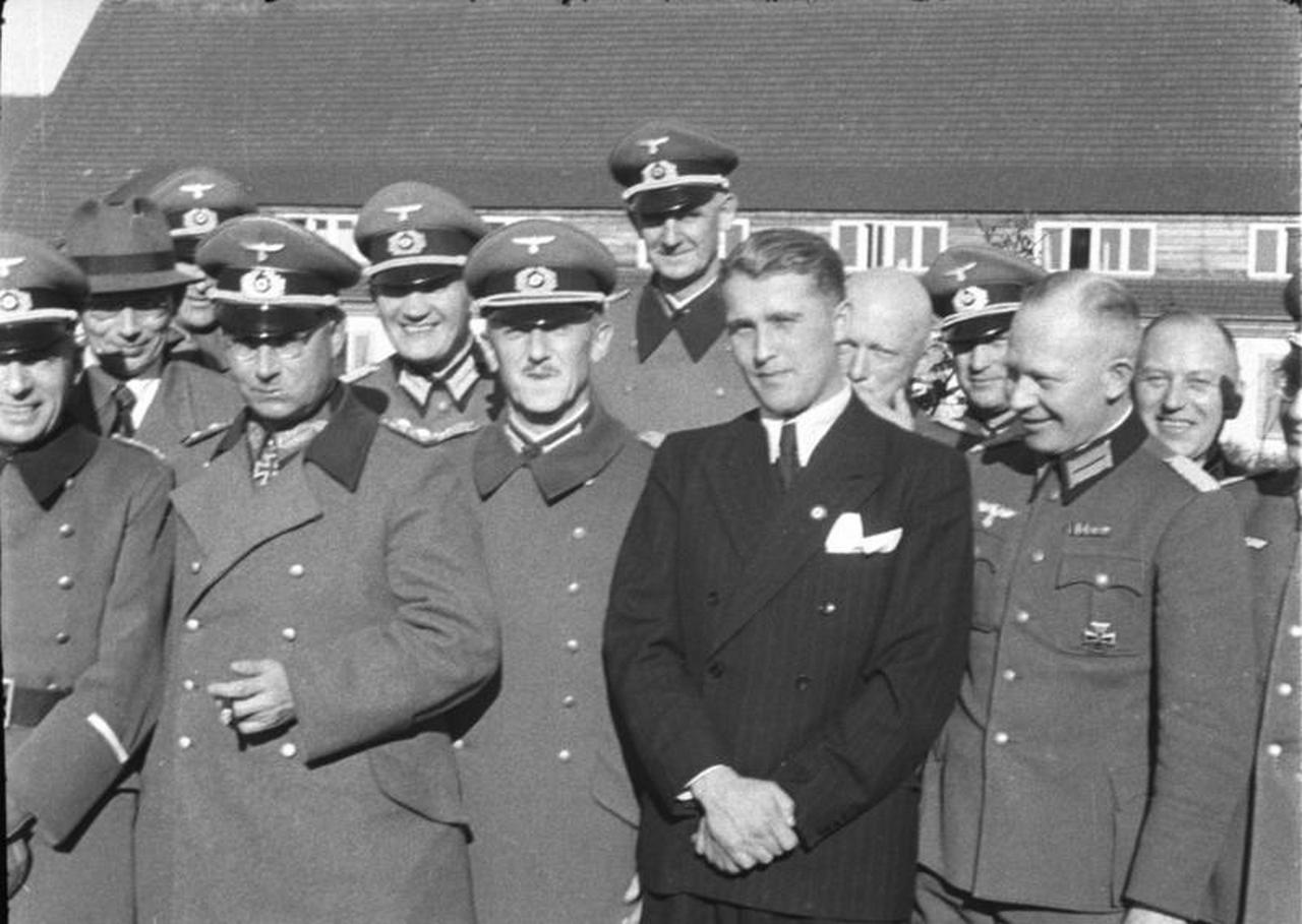 Вернер фон Браун и генералы вермахта. Пенемюнде, февраль 1941 г.