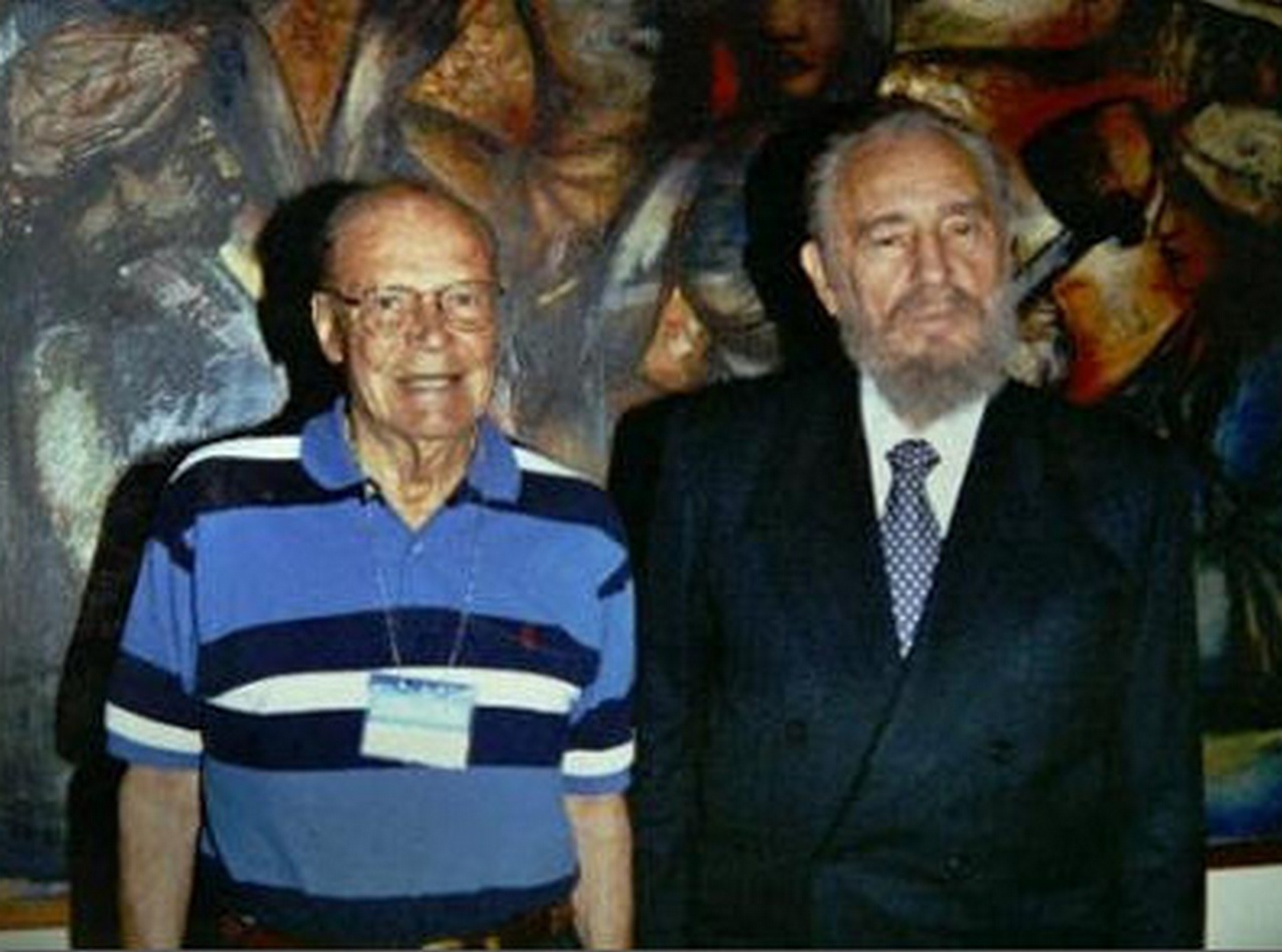 Роберт Макнамара и Фидель Кастро встретились в октябре 2002 года.