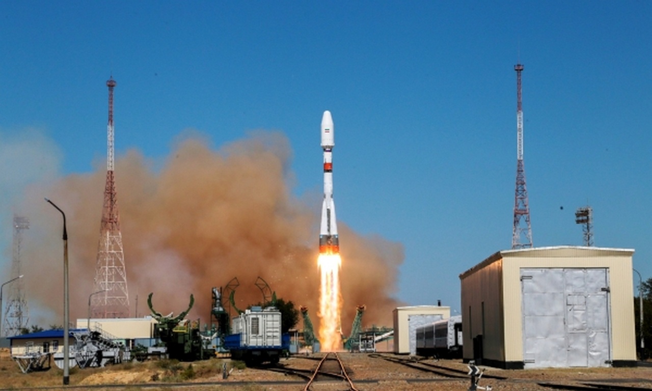 Пуск ракеты-носителя «Союз-2.1б» с разгонным блоком «Фрегат» с космодрома Байконур.