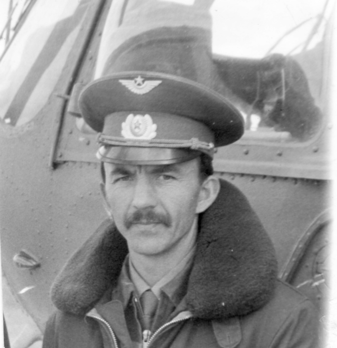 Герой Советского Союза и Герой России Николай Майданов. Погиб в Чечне в 2000 году.