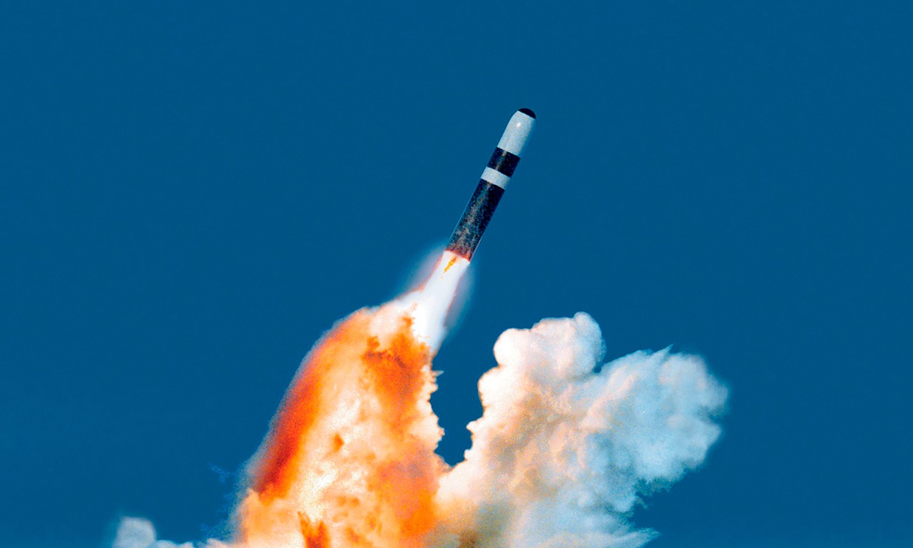 Учебный пуск стратегической баллистической ракеты «Трайдент-2».
