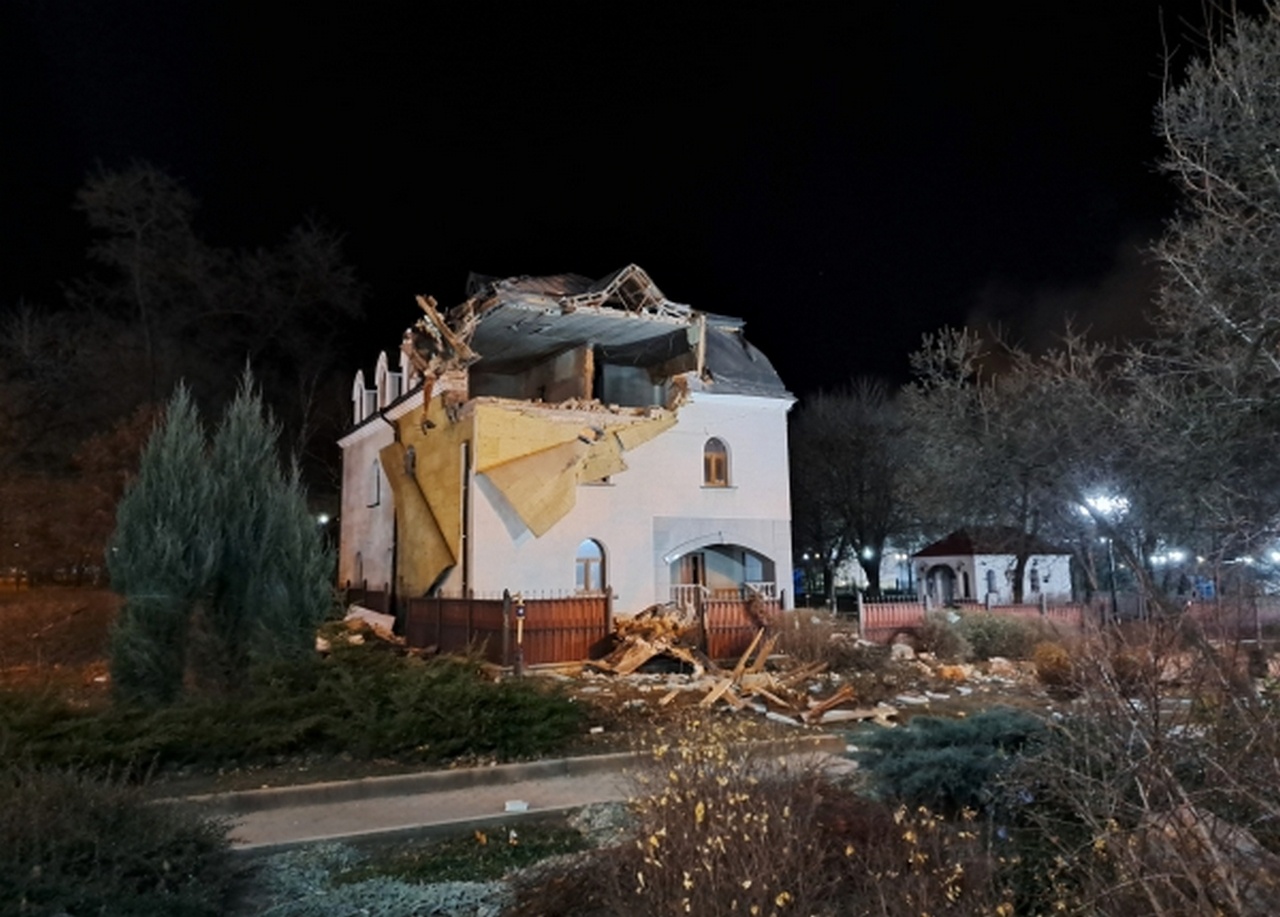 Храм Рождества Христова, пострадавший в результате ночного обстрела Донецка. Видимо, ВСУ опять «проверяли оружие».