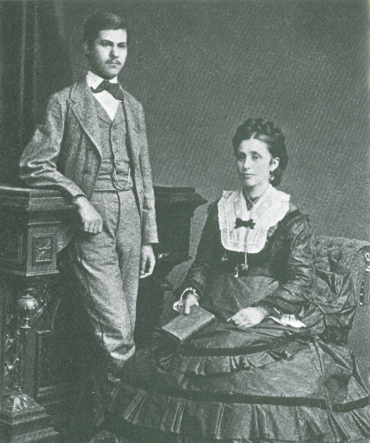 Зигмунд Фрейд с матерью Амалией, 1872 г.