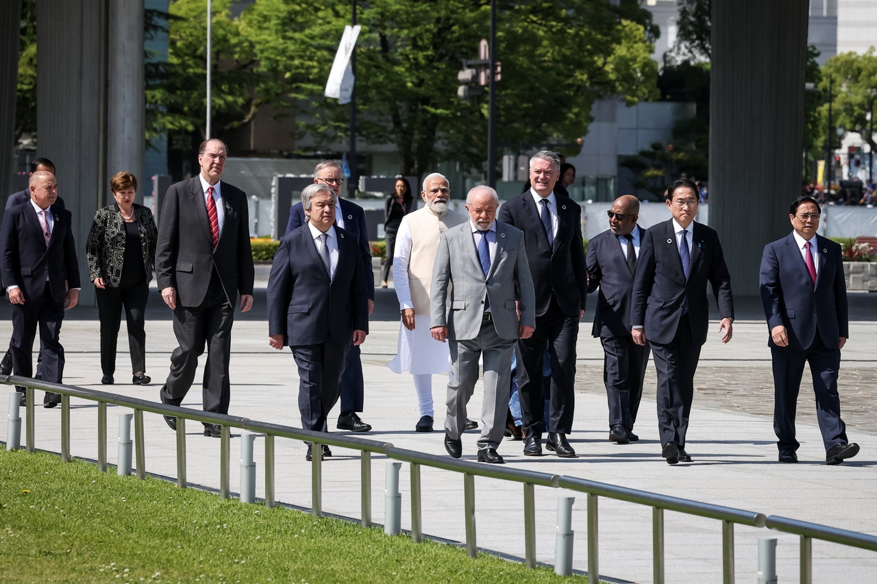 Лидеры Бразилии и Индии в Хиросиме.