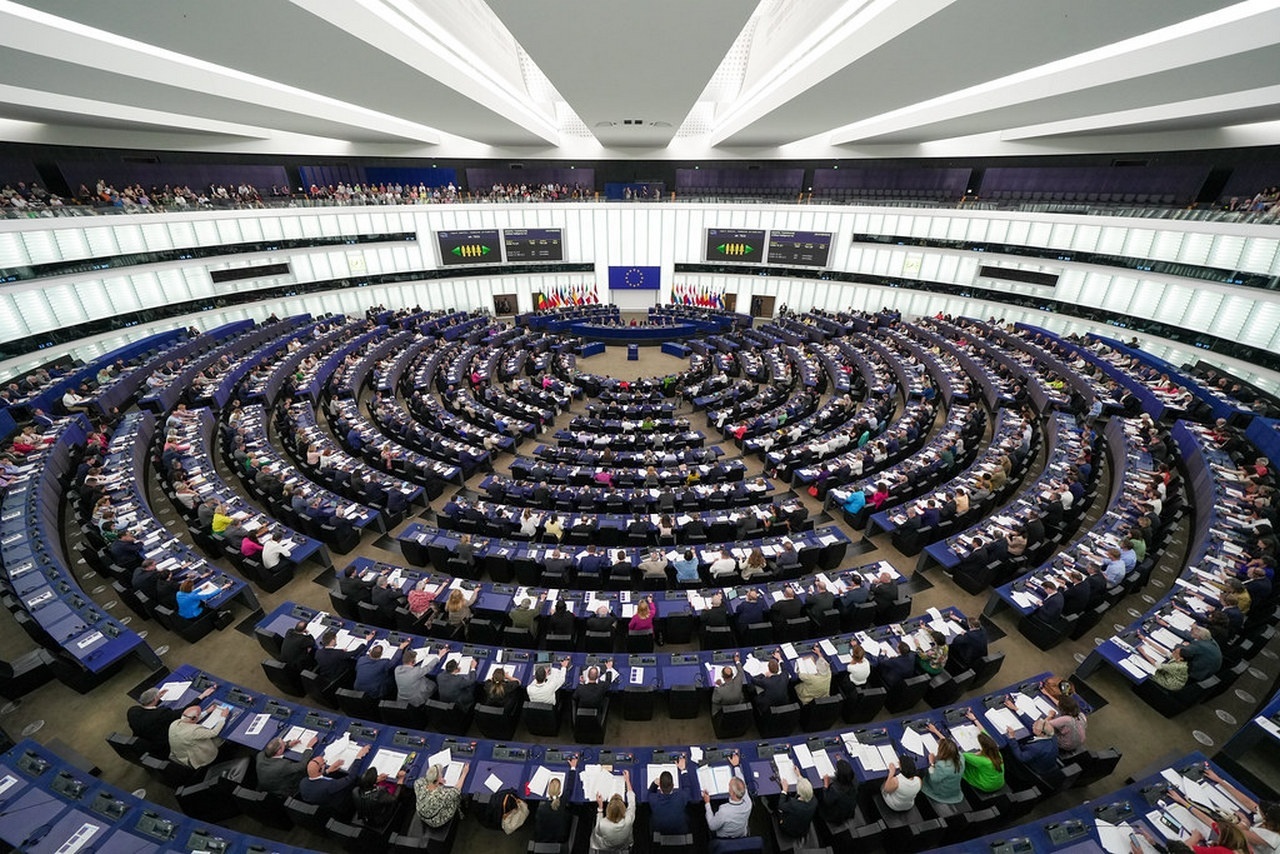 Европарламент намерен заблокировать Венгрию в должности председателя Евросоюза.