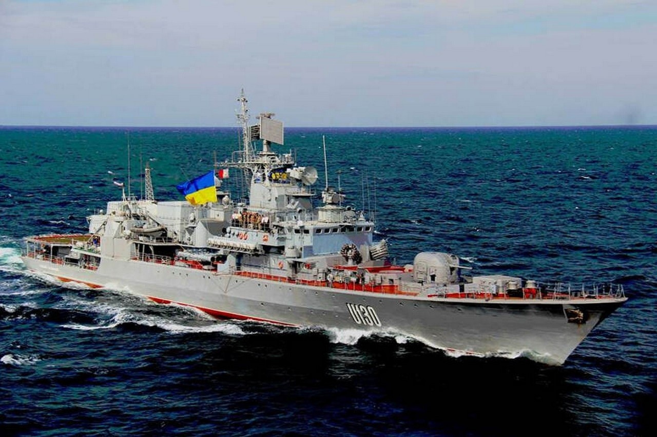 Бывший пограничный сторожевой корабль «Киров», полностью лишённый ударного вооружения, но зато переименованный в «Гетмана Сагайдачного» и переквалифицированный во фрегат.