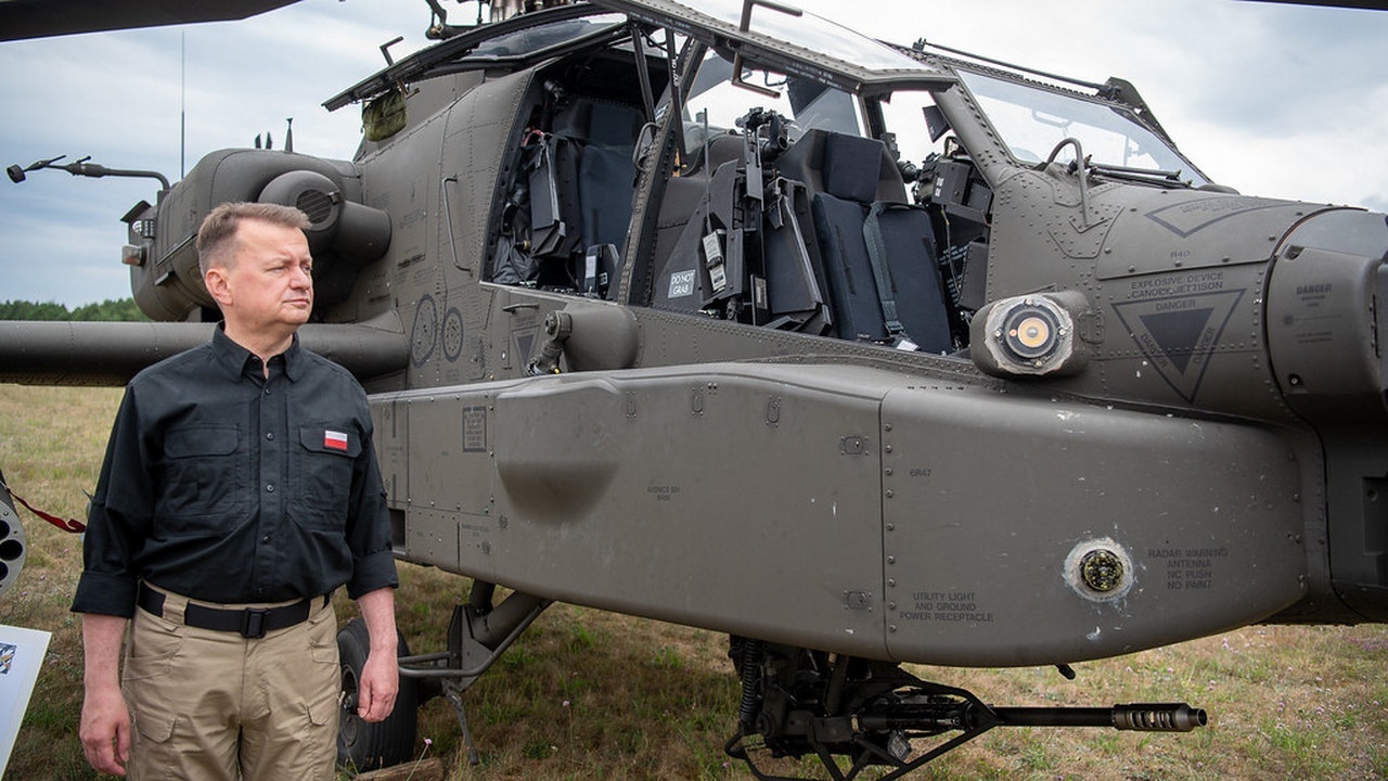 Министр обороны Польши Мариуш Блащак хочет американские вертолёты.