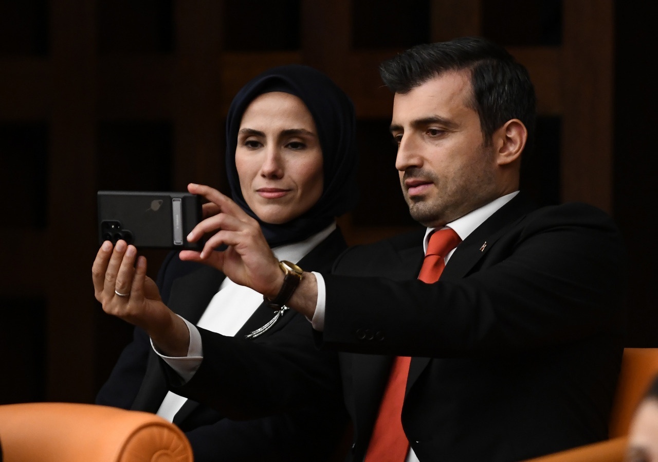 Зять президента Турции Сельчук Байрактар и его супруга Сумийе.