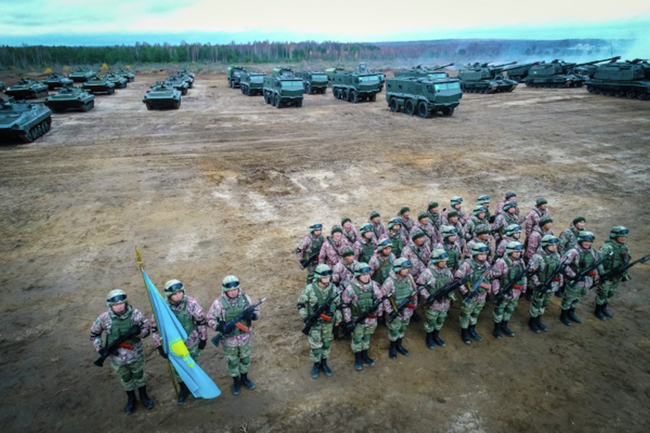 Казахстанская армия практически полностью оснащена российским оружием.