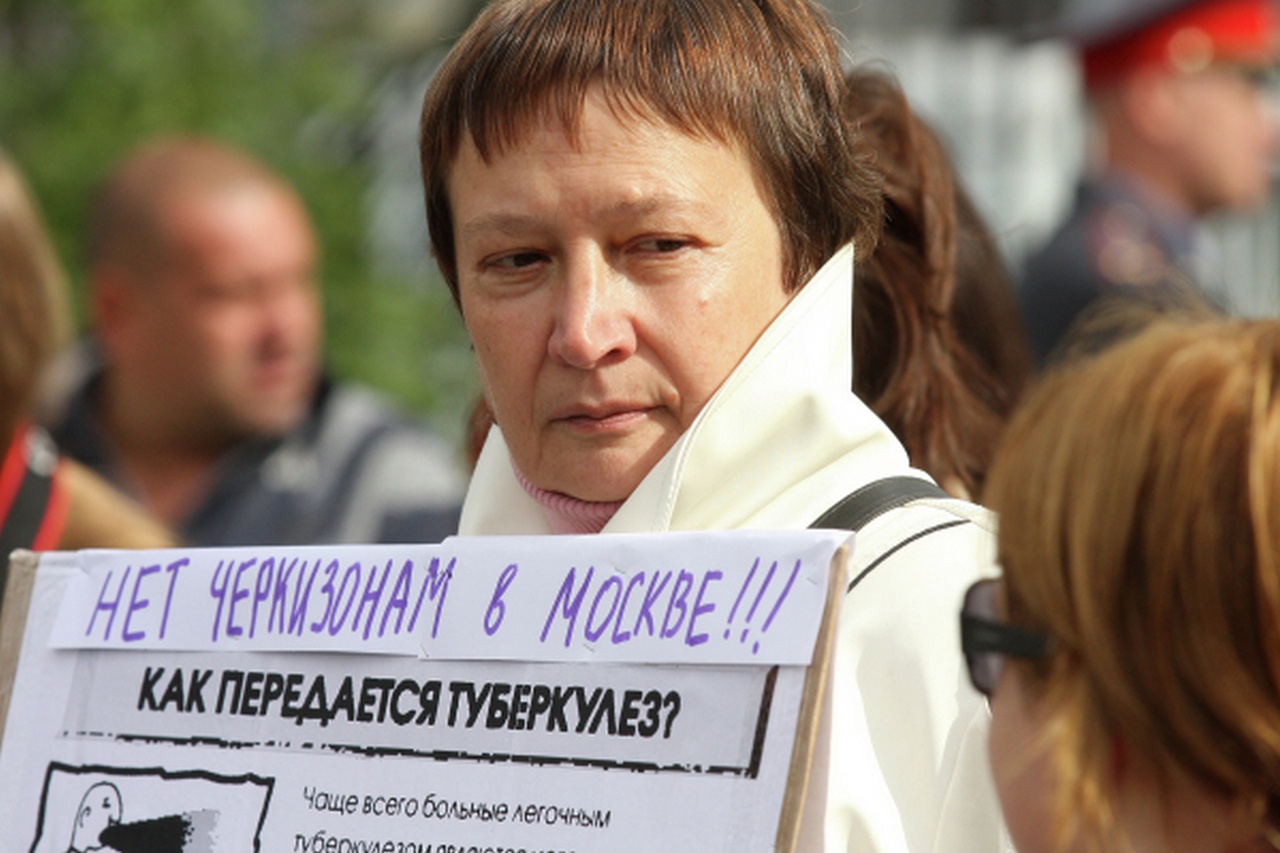 Жители района Люблино провели митинг против переезда в их район Черкизовского рынка.