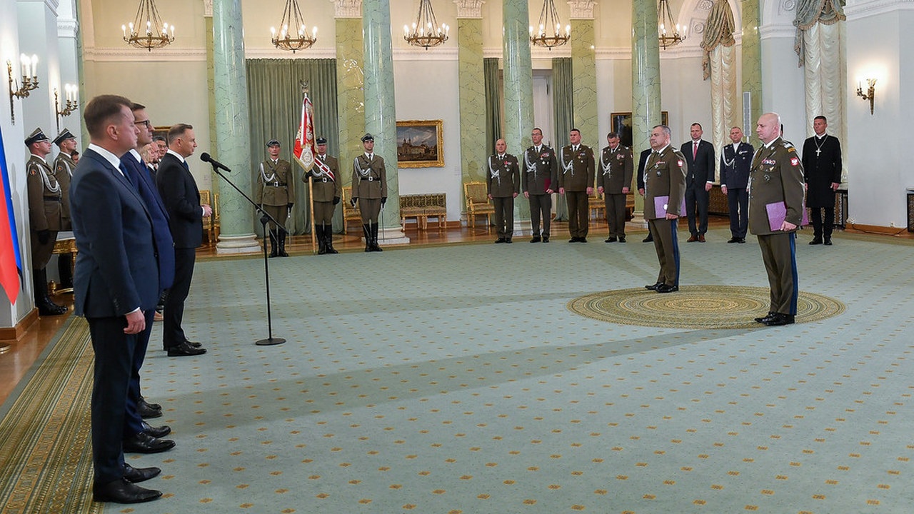 Президент Анджей Дуда перетасовал своих генералов.
