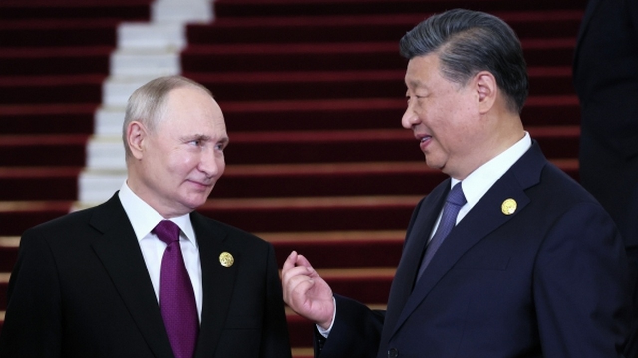 Красная дорожка России и Китая
