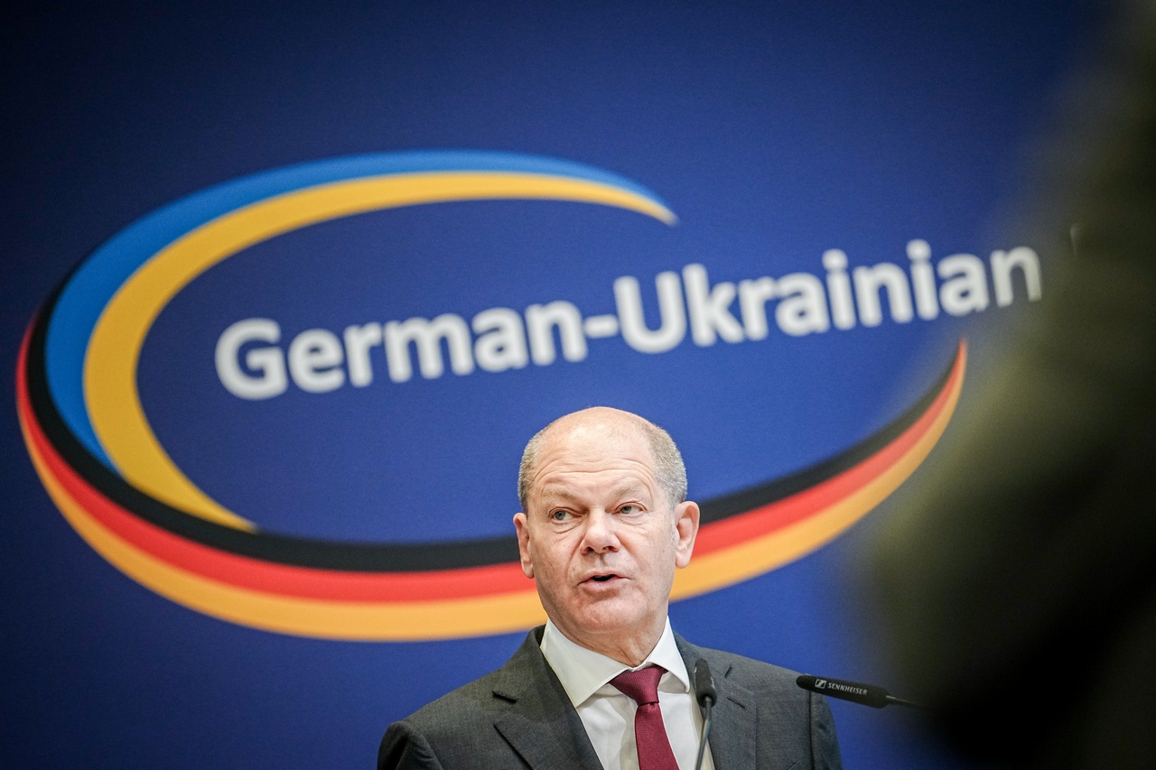 Шольц предупредил, что Украину, в случае её приема в ЕС, придётся содержать европейцам.