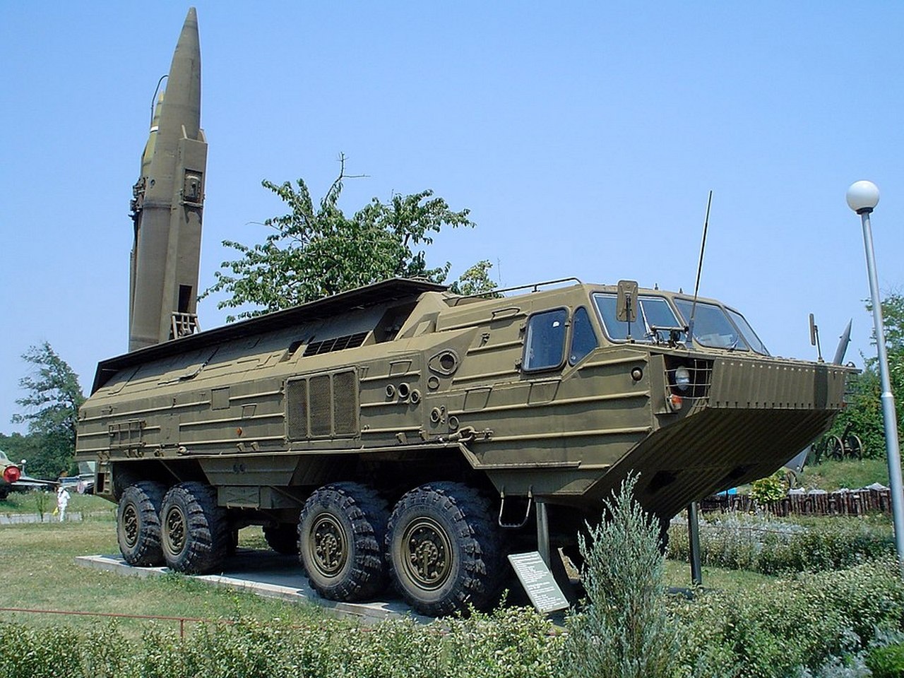 Оперативно-тактический ракетный комплекс 9K714 «Ока».
