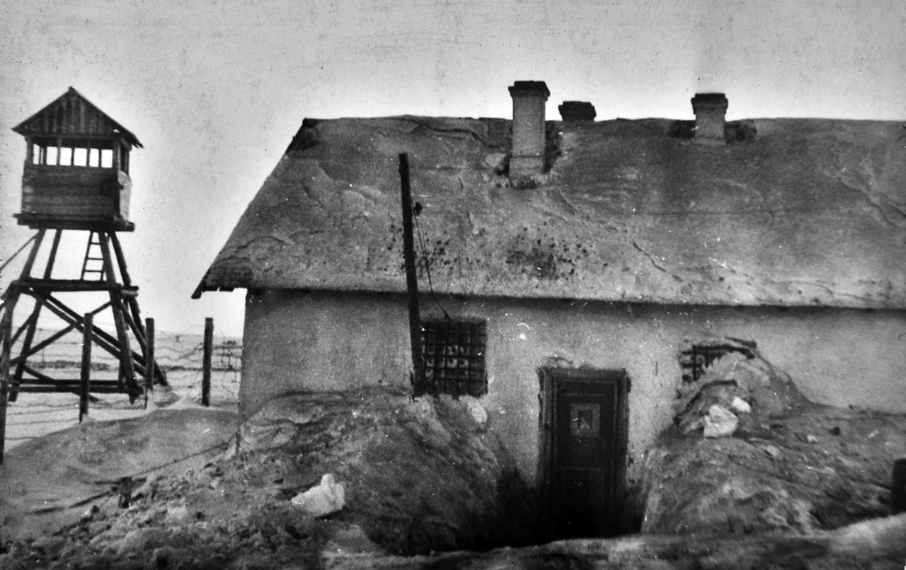 Штрафной изолятор одного из лагпунктов, 1945 г.