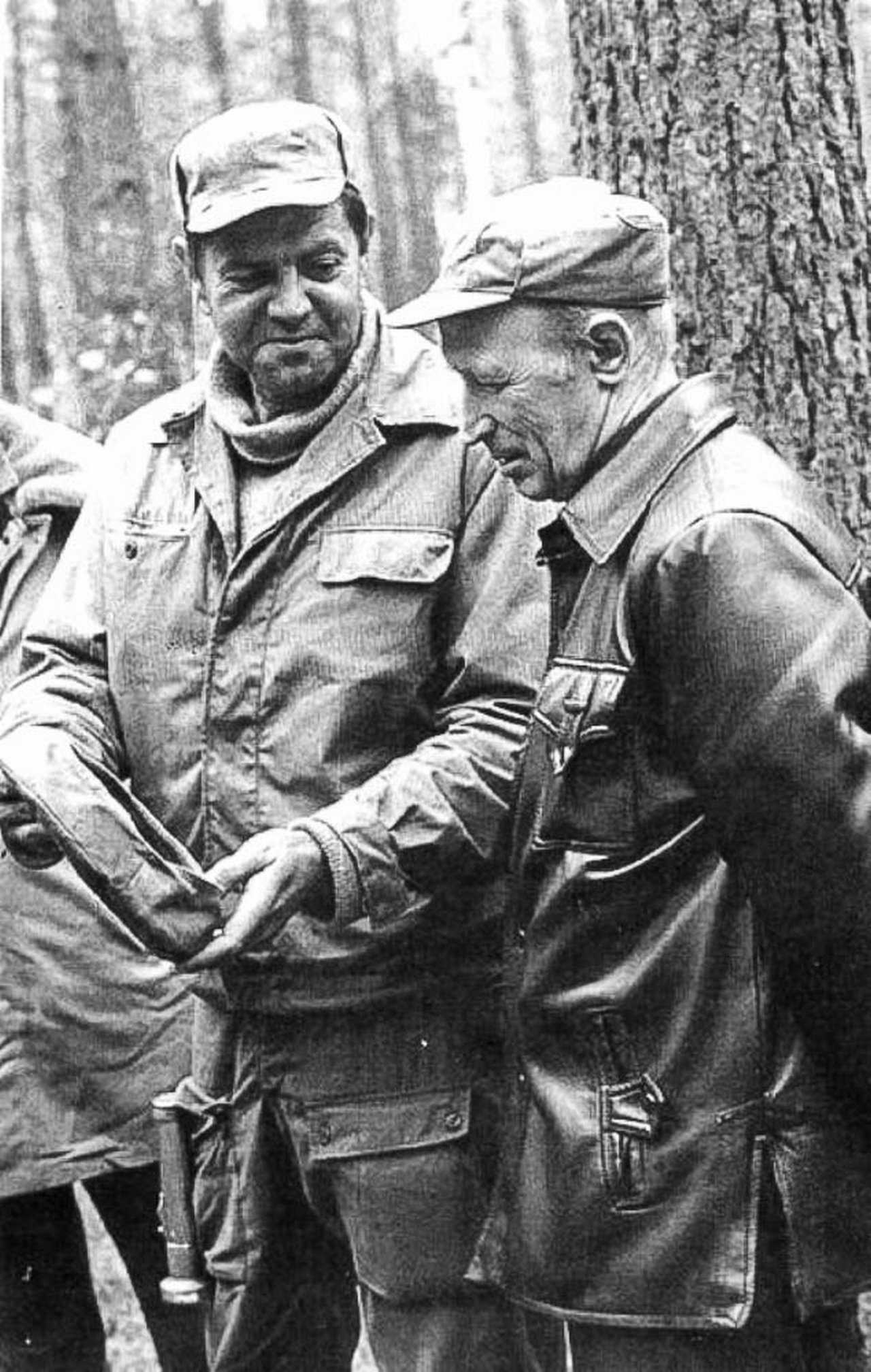 Юрий Дроздов с командиром «Вымпела» Героем Советского Союза Эвальдом Козловым на учениях.