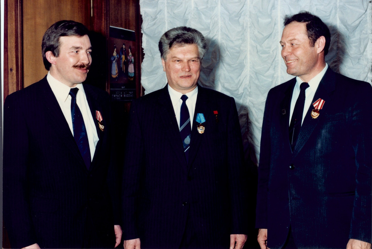 Геннадий Зайцев (в центре) с участниками спецоперации в г. Минеральные Воды.