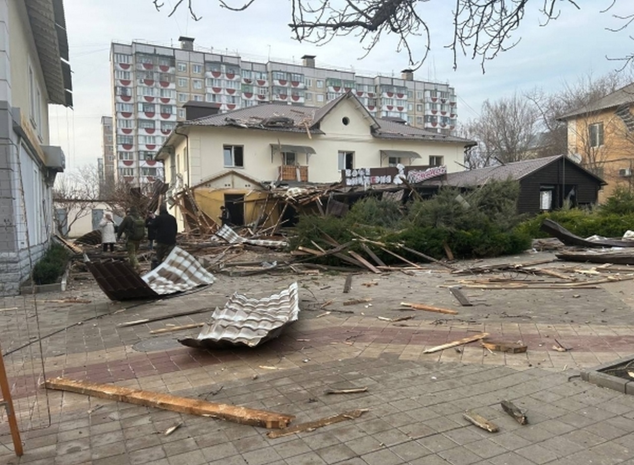Последствия удара украинских войск по центру Белгорода.