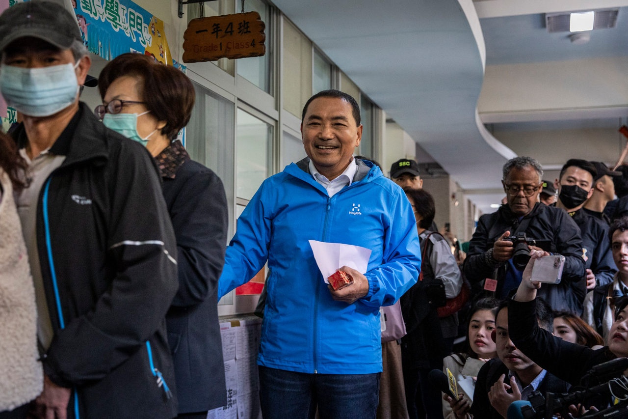 Хоу Юи проиграл президентские выборы, но его Гоминьдан имеет большинство в Законодательном собрании острова.