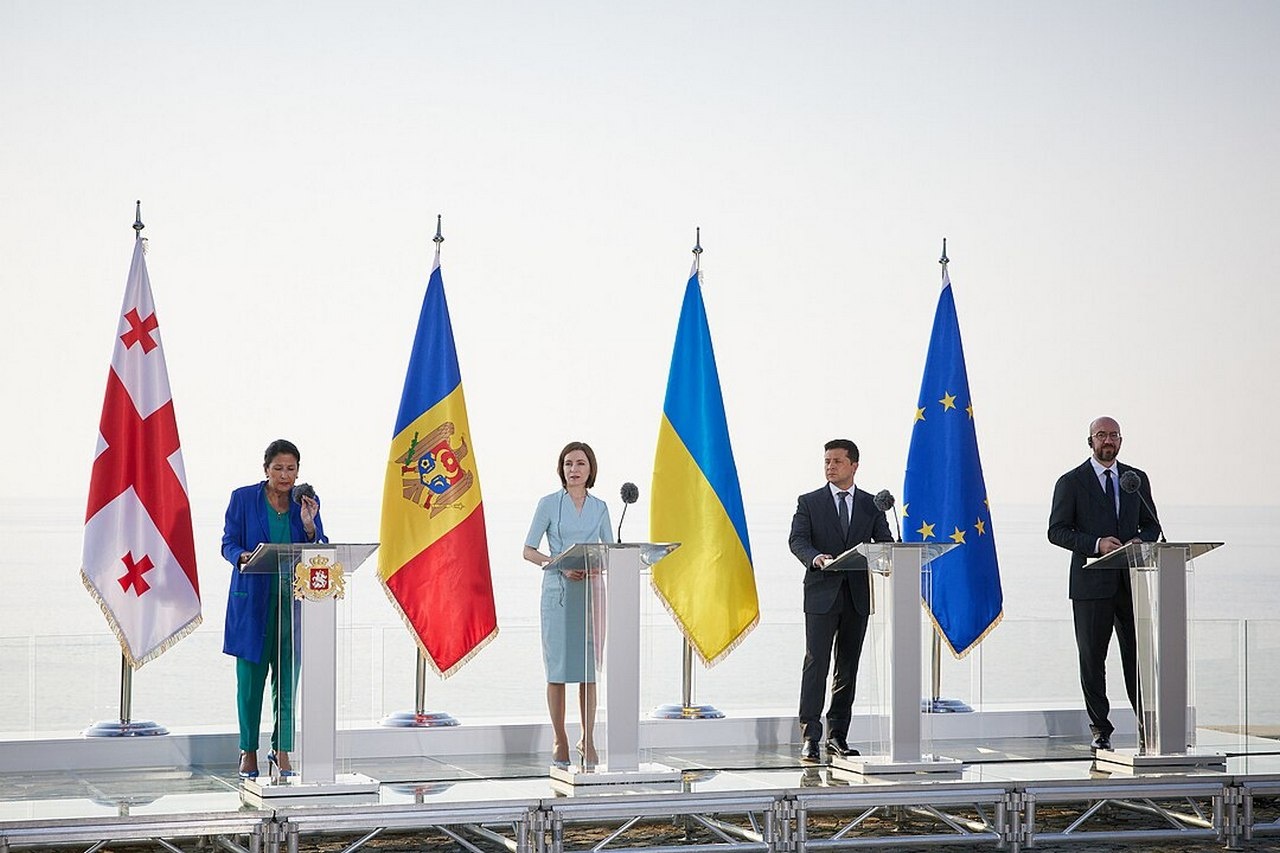 Президенты Грузии, Молдавии, Украины и Шарль Мишель ещё во время Батумской конференции 2021 г. мечтали о «евроморковке».