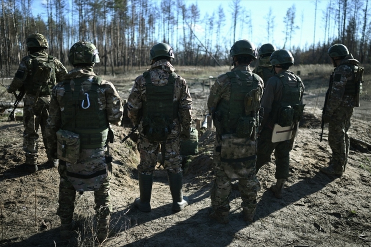 Военнослужащие ВДВ во время прохождения боевой подготовки на одном из полигонов в зоне специальной военной операции.