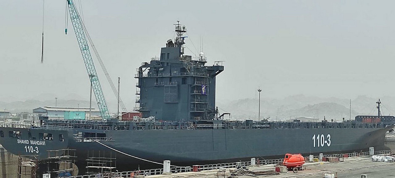 Многоцелевой боевой корабль Shahid Mahdavi.
