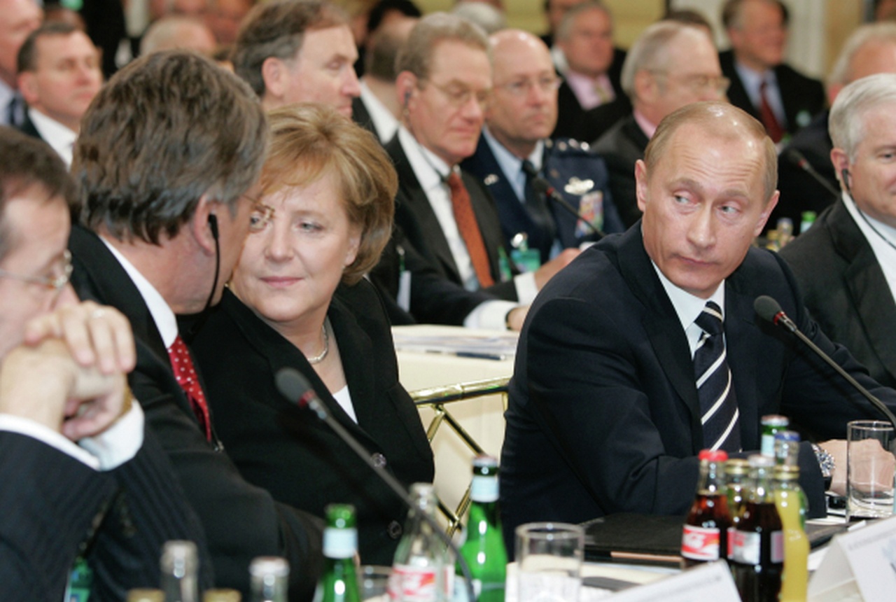 Виктор Ющенко, Ангела Меркель и Владимир Путин на 43-й Мюнхенской конференции по вопросам политики безопасности, 10 февраля 2007 г.
