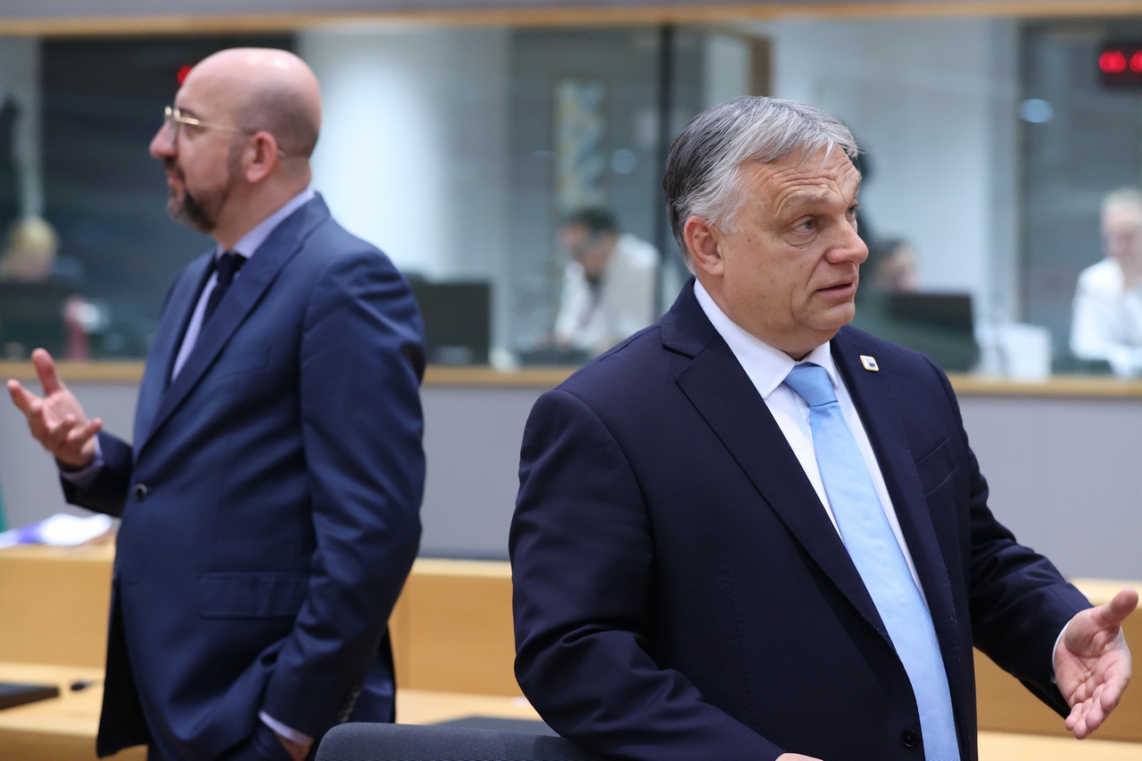 Венгрия считает опасной идею перевода европейской промышленности на военные рельсы, как предложил глава Евросовета.