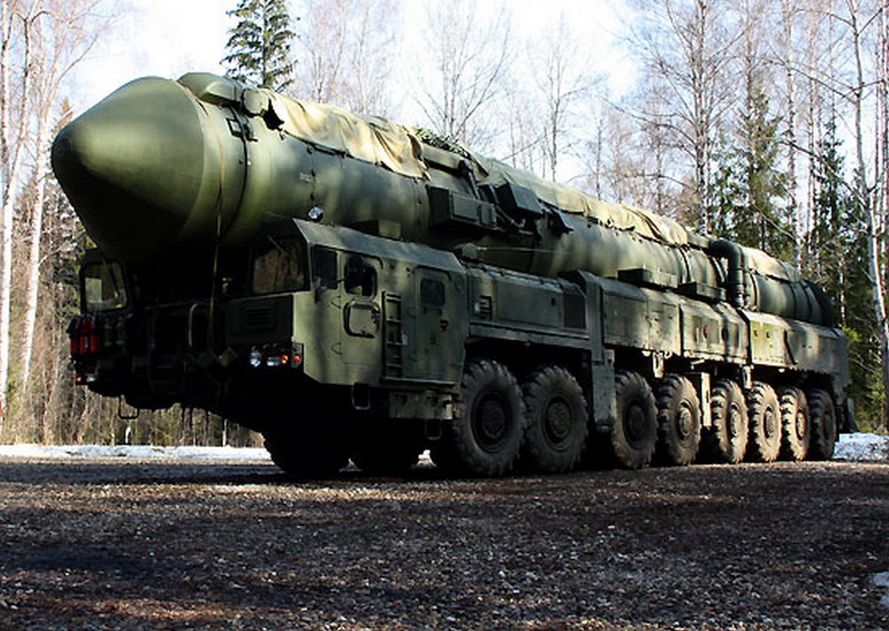 На маршруты боевого патрулирования вышел ракетный полк ПГРК «Ярс» Иркутского ракетного соединения.