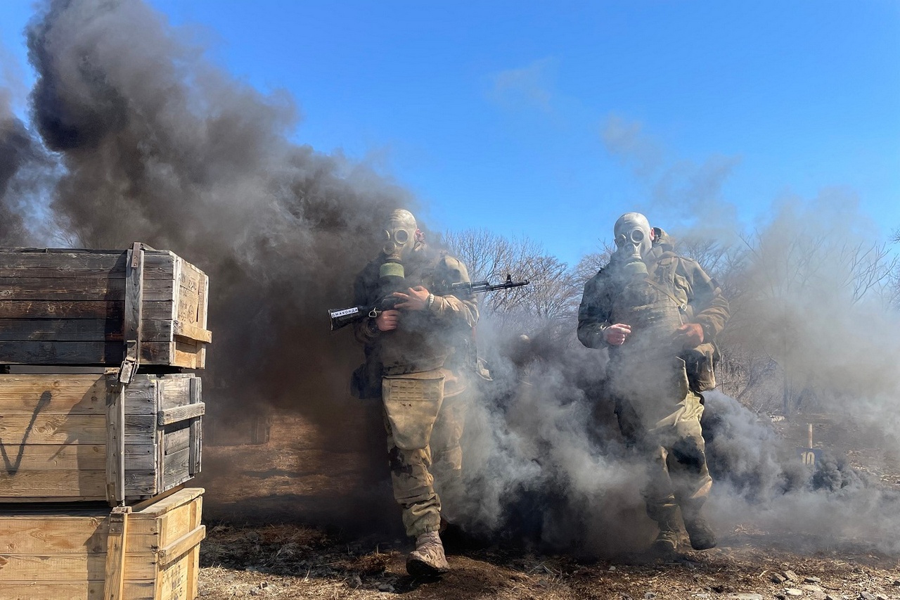 В Приморском крае морские пехотинцы ТОФ отрабатывают элементы боевой подготовки с учётом опыта СВО.