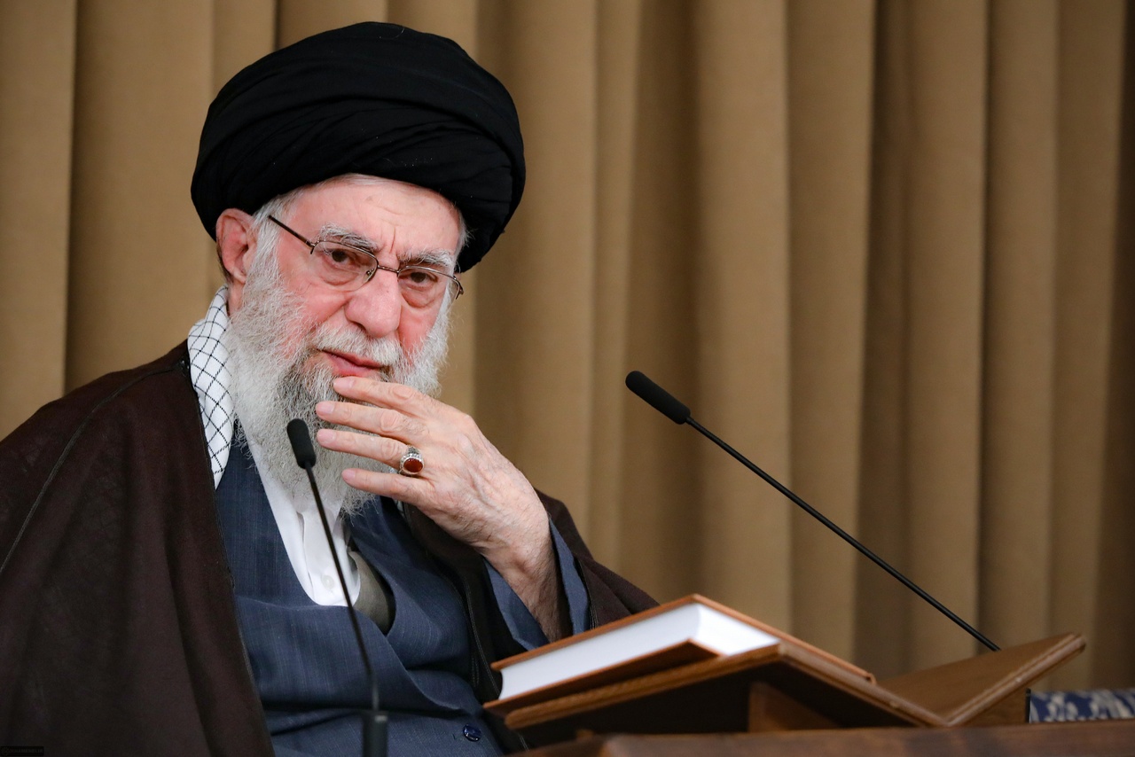Али Хаменеи, похоже, за создания иранского ядерного оружия.