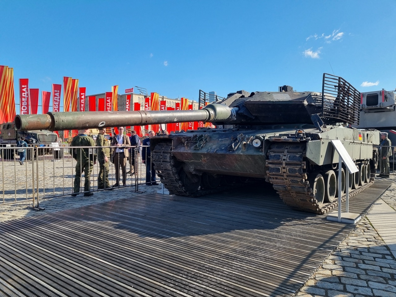 Основной боевой танк Leopard 2A6.